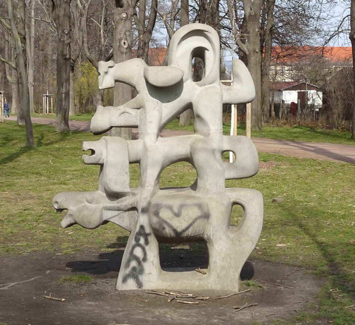 Leutewitzerparkkletterplastikvonhankeundschmidt