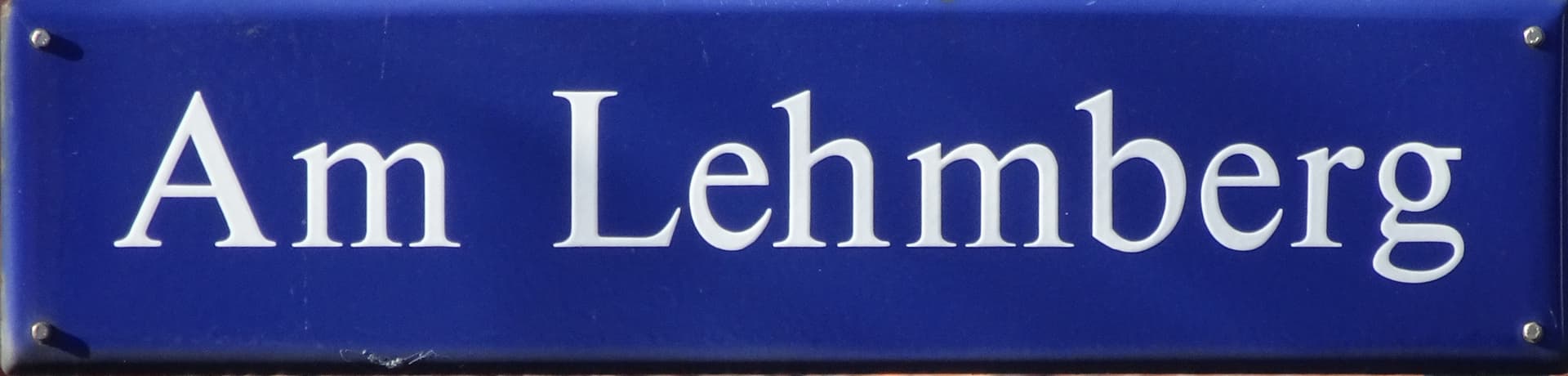 Straßenschildamlehmberg